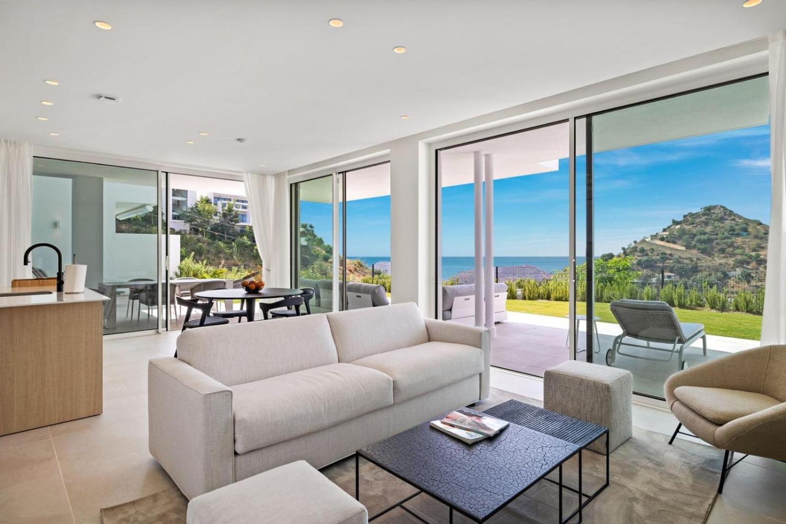 Hillside Flat With Pool In Palo Alto By Costarentals - Ref M49