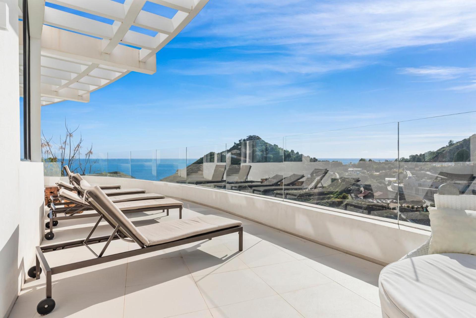 Hillside Flat With Pool In Palo Alto By Costarentals - Ref M49 Apartment Marbella
